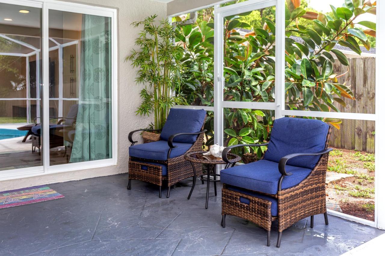 Modern Home, Heated Pool, Close To Beaches! 塔彭斯普林斯 外观 照片