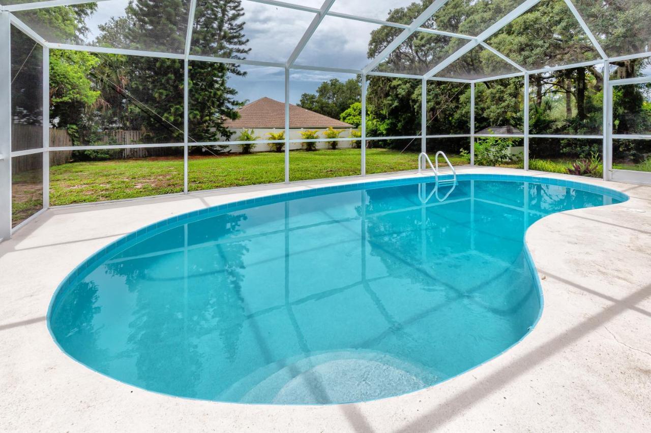 Modern Home, Heated Pool, Close To Beaches! 塔彭斯普林斯 外观 照片